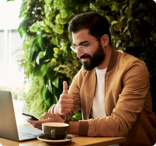 Cliente disfrutando de los servicios de Péntica